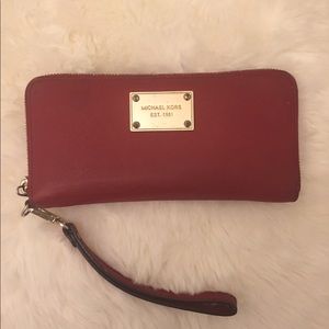 Michael Kors wristlet zip up wallet
